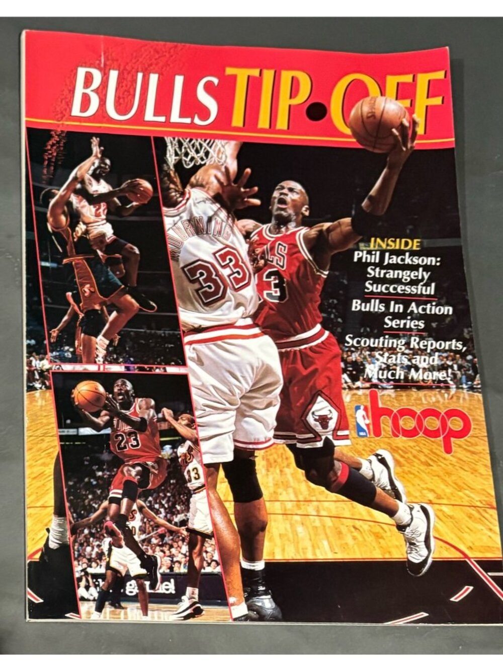 Chicago Bulls Tip-Off Magazine Michael Jordan Phil Jackson 1997 Playoffs